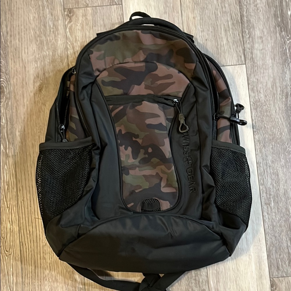 🍾🥂Host Pick 🎉Like new Swiss Gear Mossy Oak Camouflage Backpack